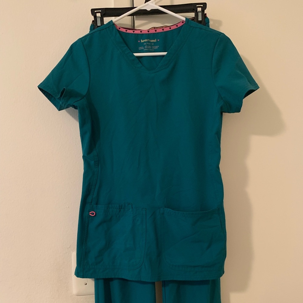 Heart soul scrub set hunter green